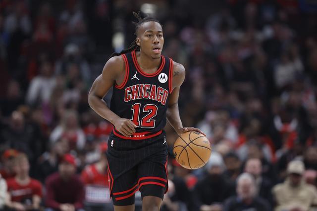 中国男篮传奇球星王治郅入选国际篮联名人堂