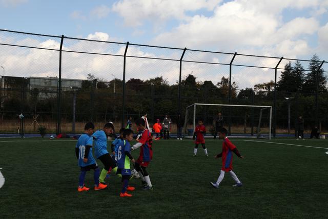 卡萨诺批米兰老板：米兰属于球迷