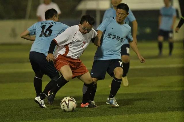 犹豫！张镇麟10中2仅得4分 正负值-13全队最低